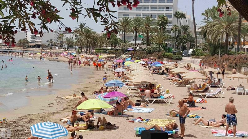 Foto a2f1b93b-7efe-43c8-8161-d041e6d48fc1. Edifici a Ses Figueretes - Platja d'en Bossa - Cas Serres Ibiza