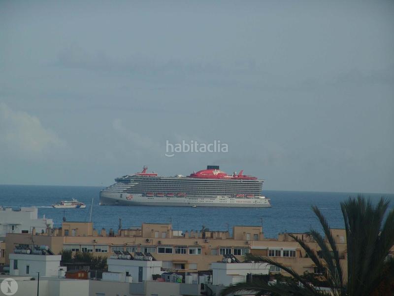 Foto c4de92ea-628f-432d-8741-f92456ffd955. Edifici a Ses Figueretes - Platja d'en Bossa - Cas Serres Ibiza