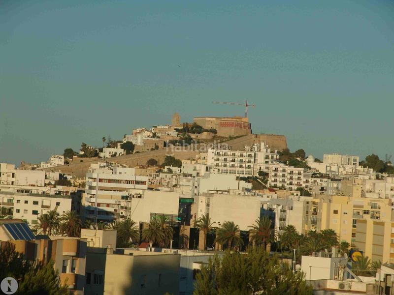Foto da508122-ea64-4db8-8920-7806c1067385. Edifici a Ses Figueretes - Platja d'en Bossa - Cas Serres Ibiza
