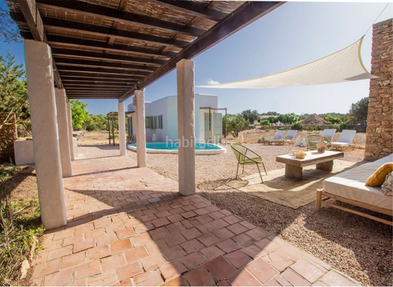 Foto 673d8768-b343-4980-81a7-67b189eb06ad. Casa amb piscina a Formentera