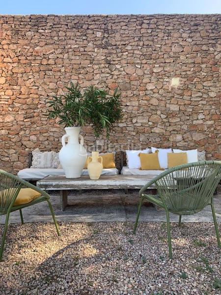 Foto bcb8136e-f5d8-40f4-8fb8-4fe2b1e33475. Casa amb piscina a Formentera