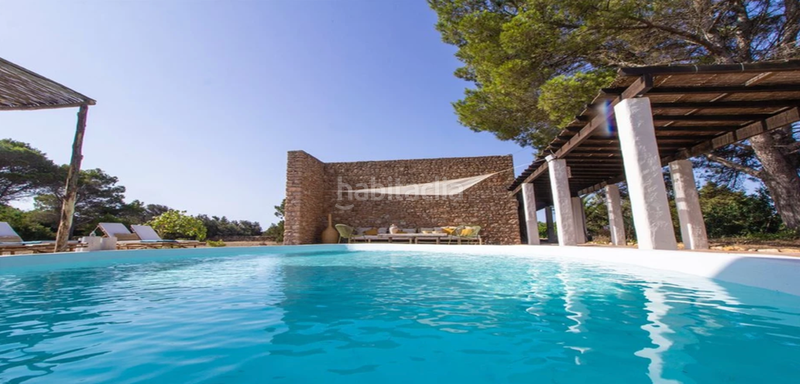 Foto cb8c2611-c41d-4778-8720-be60b5723605. Casa amb piscina a Formentera