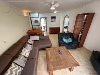 Etagenwohnung  Calle formentera. Este luminoso y bien cuidado apartamento de tres dormitorios se