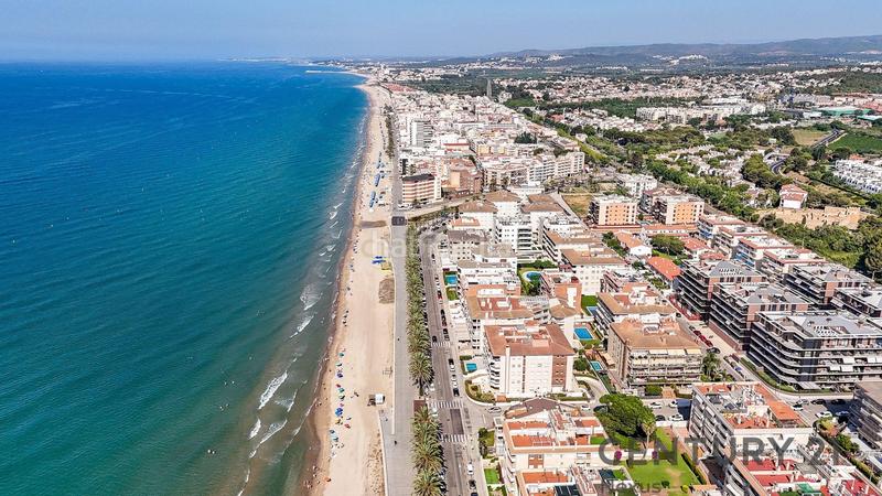 Foto 0e98caa8-c0bb-4b87-8308-ead18076910a. Pis a carrer de salvador espriu a L´Estany Calafell