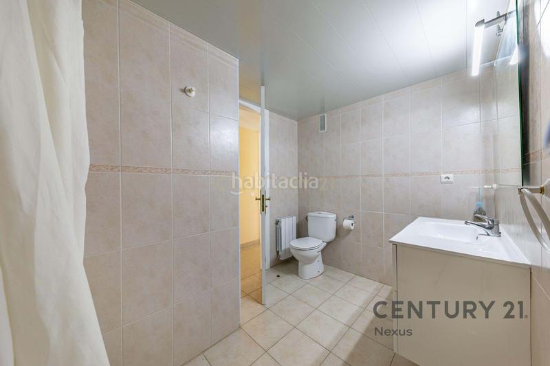 Foto a7a8130f-7d61-4b64-bd5d-4f9f32974765. Pis a carrer de salvador espriu a L´Estany Calafell