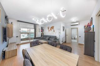 Flat in Avinguda de Manuel Girona, Castelldefels, Spain