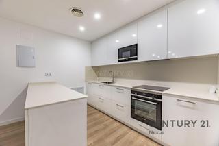 Rez-de-chaussée à Carrer de pere fizes, 2, terrassa, spain. Planta baja impecable con acabados de alta calidad, suite y efic