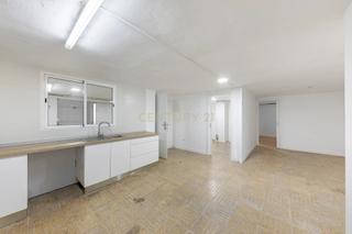 Business premise in Carrer de la Manigua, 41, Barcelona, Spain