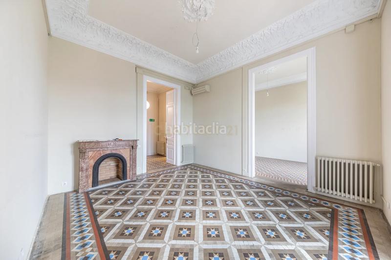 Foto d15e8060-08ec-4a4f-855b-bde66609c188. Lloguer local comercial a provença 286 a Dreta de l´Eixample Barcelona