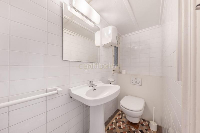 Foto fbea9056-18f1-4ff9-966f-dcab3110c40f. Lloguer local comercial a provença 286 a Dreta de l´Eixample Barcelona