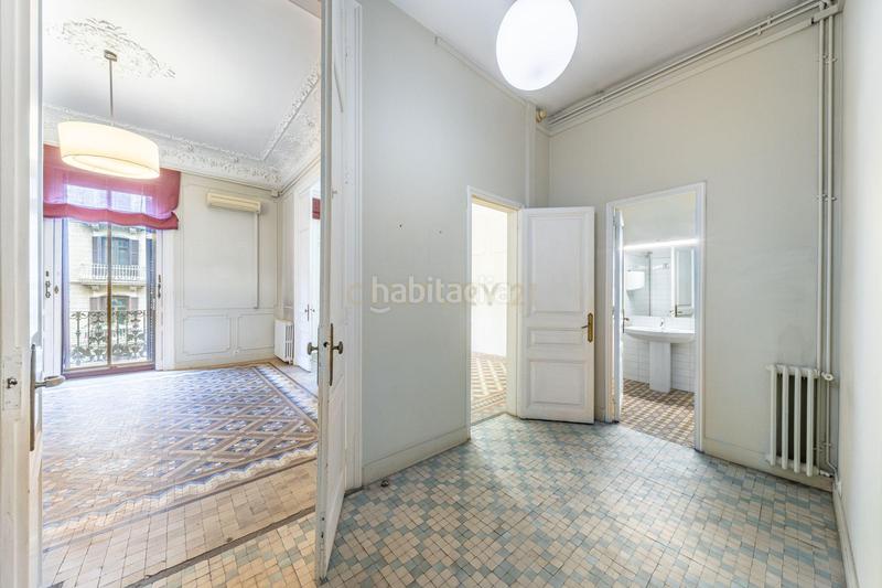 Foto 4eaedb00-9a63-4f3b-9333-a3142e3ea7f9. Miete geschäftsraum in provença 286 in Dreta de l´Eixample Barcelona