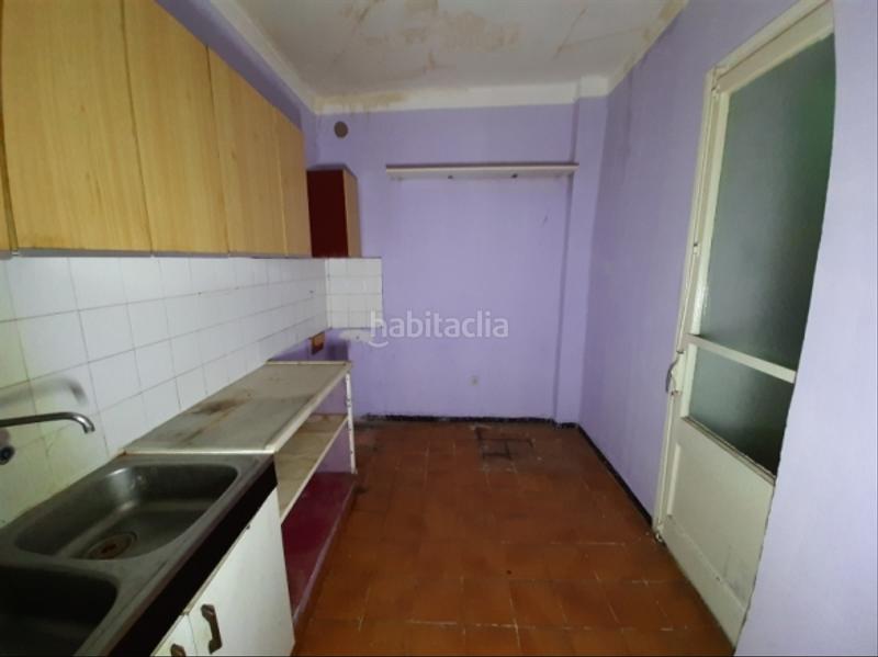 Foto 4a30b280-0c98-44ff-a1d9-fa9dd1f590e1. Apartament a calle cantarell 4 escalera 1 planta 3 puerta 1 a Manresa