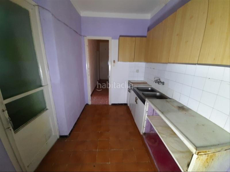 Foto 1757a71f-09ef-485e-b782-d65ee10ec281. Piccolo appartamento in calle cantarell 4 escalera 1 planta 3 puerta 1 in Manresa