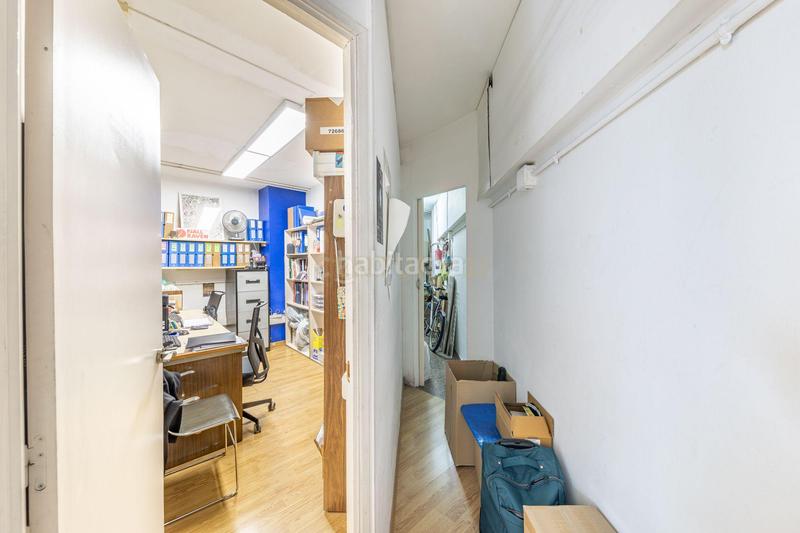 Foto 4d28cde5-a0b2-4c5c-b1c1-cb2dd93f3e2d. Geschäftsraum in carrer de floridablanca in Sant Antoni Barcelona