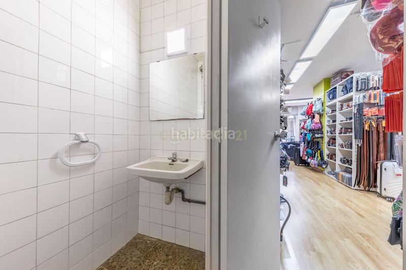 Foto f9fd42d3-b1b0-497b-87c2-364575340f7a. Geschäftsraum in carrer de floridablanca in Sant Antoni Barcelona