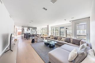 Location Appartement  Carrer del rosari, 47, barcelona, spain 47. Dúplex reformado con dos terrazas y piscina privada en sarrià  j