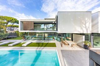 Location Maison à Carrer 18, 9, castelldefels, spain. Villa de lujo en segunda línea de playa en castelldefels diseño,