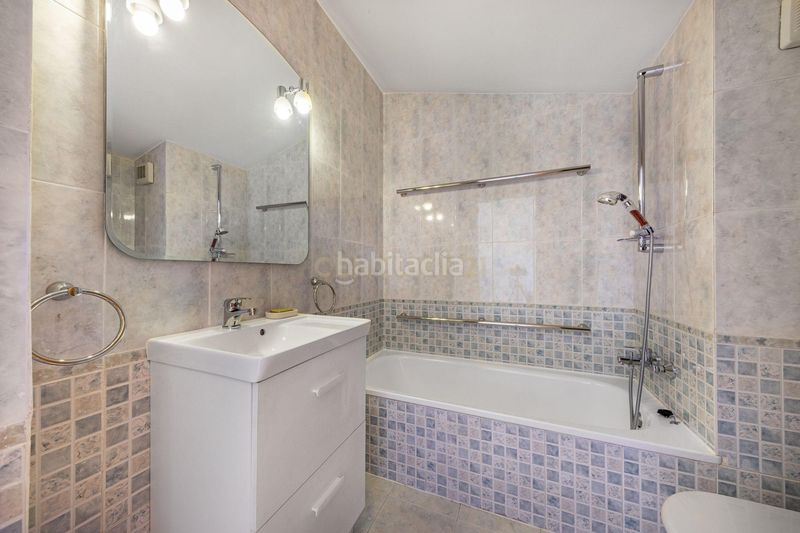 Foto 21ccf1ff-ab0b-42f1-8f6a-7ba69ea82339. Semi detached house in carrer d'ordal in Mira-sol Sant Cugat del Vallès