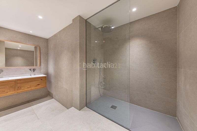Foto 78d966bc-66c4-477d-8787-7a35ddf9b415. Etagenwohnung in carrer de johann sebastian bach in Barcelona