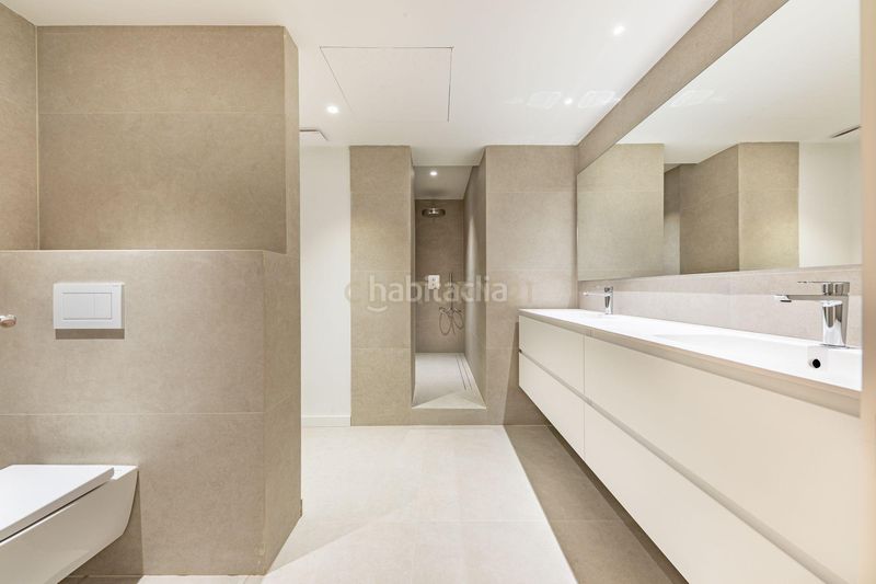 Foto a90197b6-d7b3-4a3a-846f-50ef7c37fd83. Etagenwohnung in carrer de johann sebastian bach in Barcelona