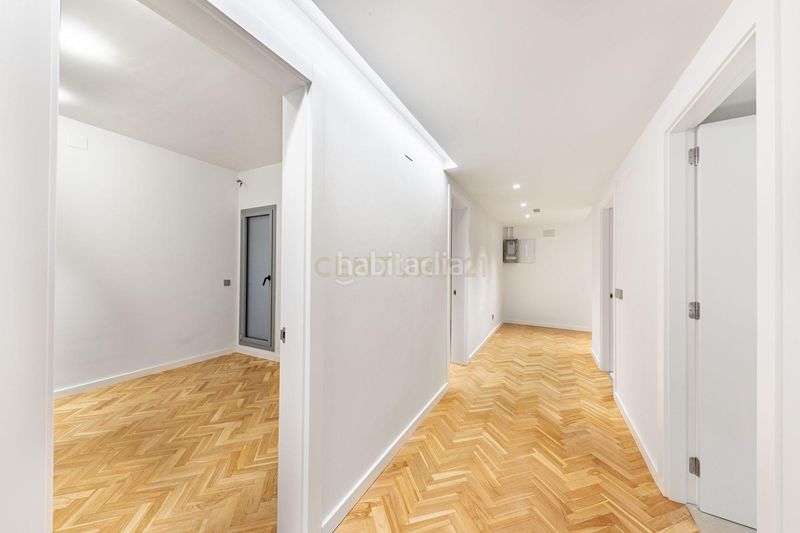 Foto c47fab57-51a6-43c3-936c-e419510e0ab1. Etagenwohnung in carrer de johann sebastian bach in Barcelona