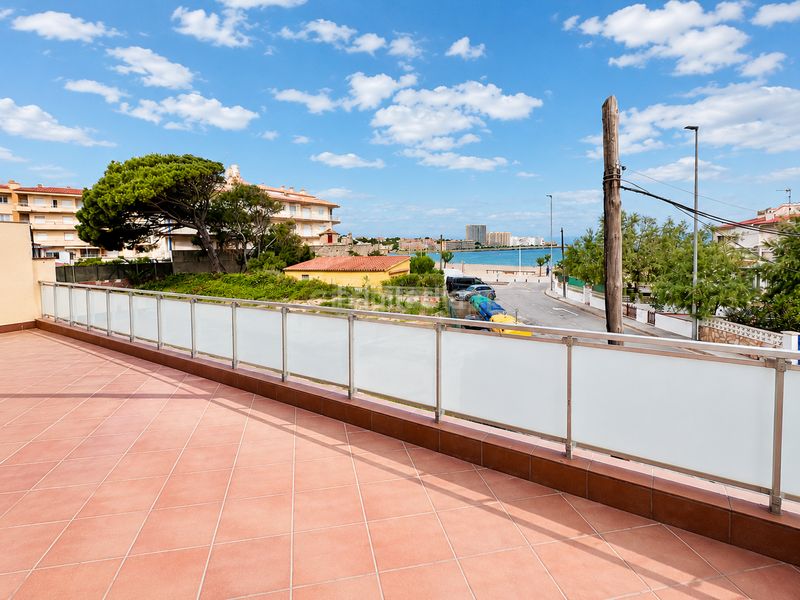 Foto 88cd2b3e-c4e7-4887-860c-5f3d407d75ec. Appartamento in av montgo 67l'escala (girona) in Riells Escala (L´)