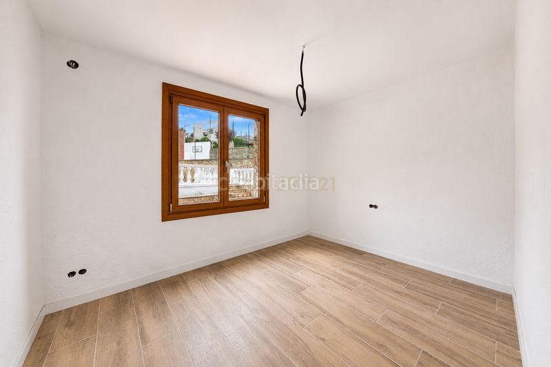 Foto 0370498e-3193-4952-9f4b-7028f3195a52. Casa amb aparcament piscina a Aiguaviva Parc Vidreres
