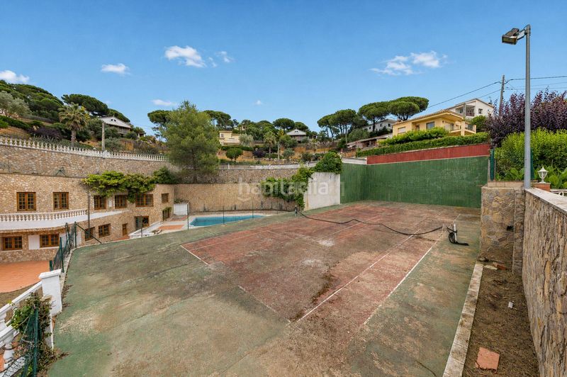 Foto 564984e1-b464-46ff-961f-f23f53b6b498. Casa amb aparcament piscina a Aiguaviva Parc Vidreres