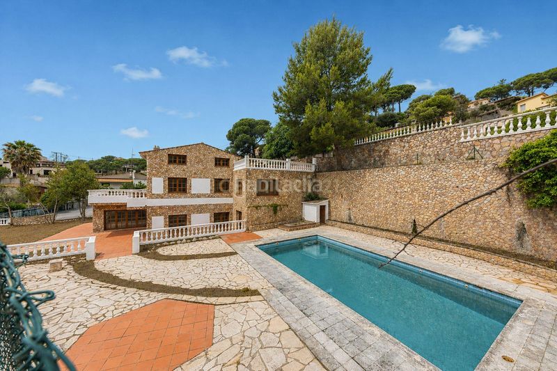 Foto 92825931-ac34-45dd-8a65-28c19d947234. Casa amb aparcament piscina a Aiguaviva Parc Vidreres