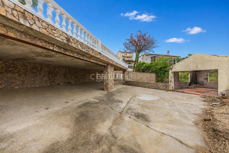 Foto b1fb0d34-755c-4402-964c-73d710edd143. Casa amb aparcament piscina a Aiguaviva Parc Vidreres