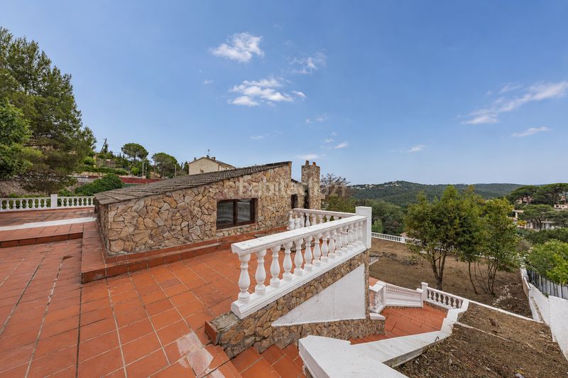 Foto c6c6501b-789a-4cb9-bbcb-14735f0308f3. Casa amb aparcament piscina a Aiguaviva Parc Vidreres