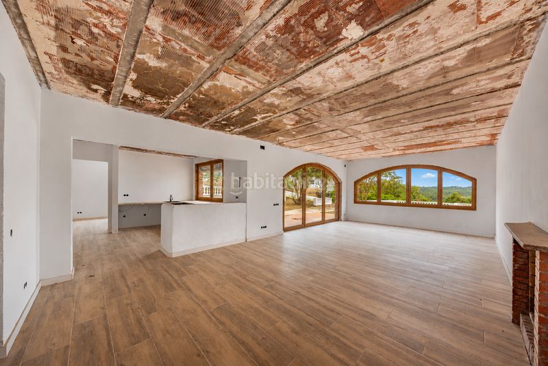 Foto daebdb55-3e5e-4338-a1c0-d4e4c266352c. Casa amb aparcament piscina a Aiguaviva Parc Vidreres