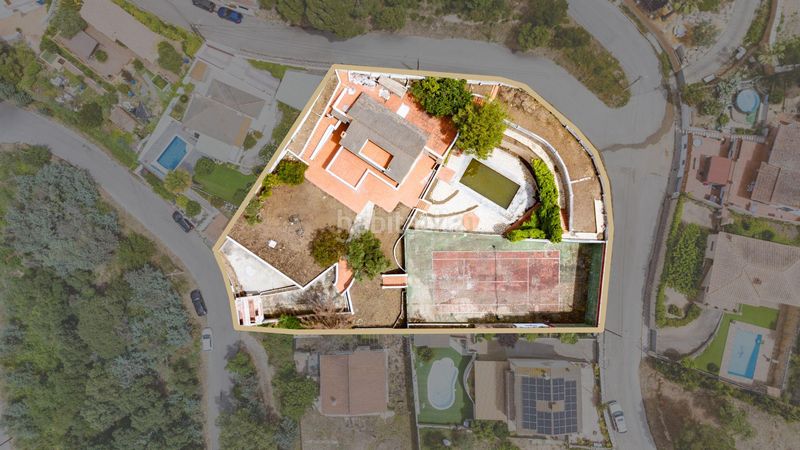Foto eda80b5f-78ee-4202-8aef-3e7f124e32c1. Casa amb aparcament piscina a Aiguaviva Parc Vidreres