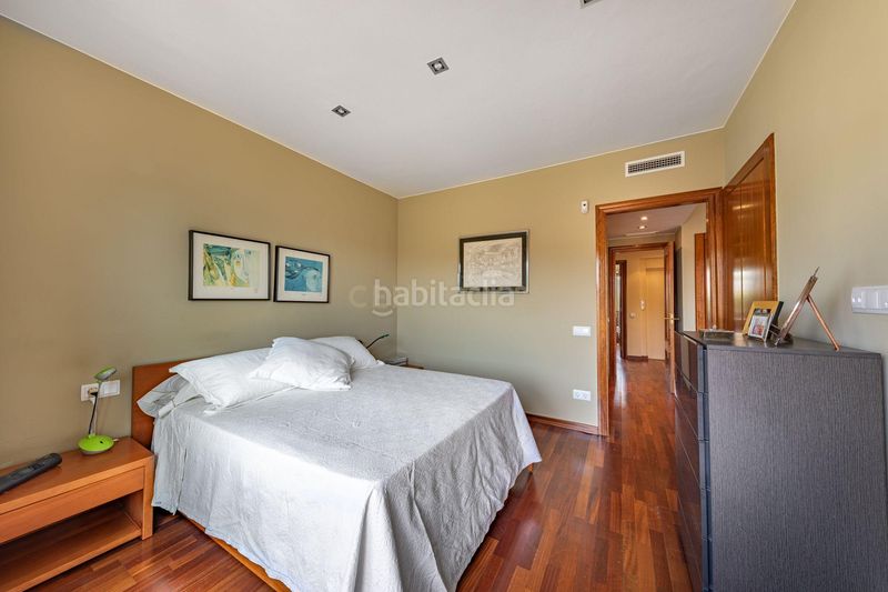 Foto a8efa165-ecad-4d48-9b92-2e69d14bc7d0. Casa in carrer dels pinetons in Cabrils