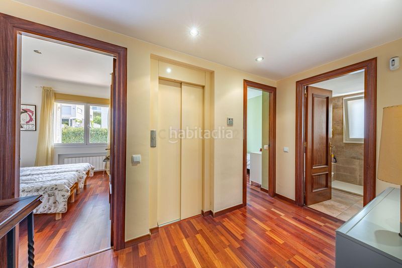 Foto a9ed75e0-c88b-4e17-a9b9-92b1dd3cfb12. Casa in carrer dels pinetons in Cabrils