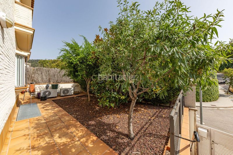 Foto cf7f3e69-40fc-4f99-82a4-0f2ed70a3534. Casa in carrer dels pinetons in Cabrils