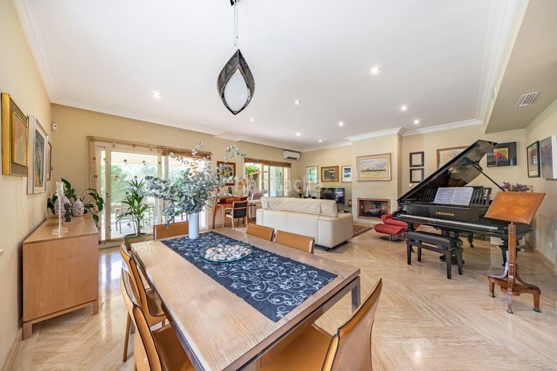 Foto f3efc28d-0ab7-4d0f-98e5-98028a3c9cbe. Casa in carrer dels pinetons in Cabrils