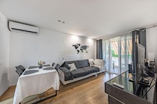 Apartment in Passeig pujades, 3, sant pere de ribes, spain 3-5. Planta baja con licencia turística en vallpineda rentabilidad, t