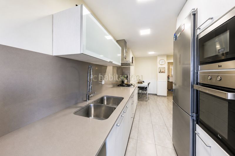Foto adc1c88c-0b39-4b2f-9b3c-785c1b24b3f1. Apartament a avinguda santa elena a Cabrils