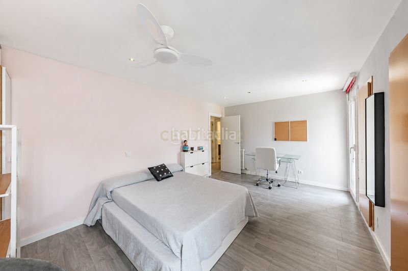 Foto bbedd3b3-2345-498a-9210-102a5872a2a4. Apartament a avinguda santa elena a Cabrils