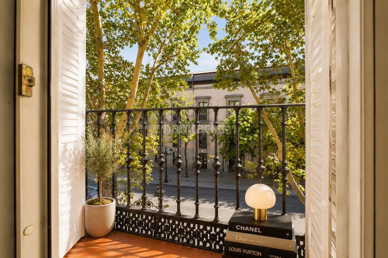 Foto 755b9d54-eade-4e98-b2a1-d05f722b543c. Pis a Cortes-Huertas Madrid
