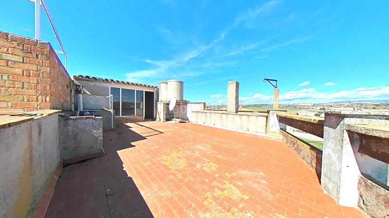 Foto 6658cd4c-f622-40af-b434-88b048a01048. Casa amb aparcament a Castellserà