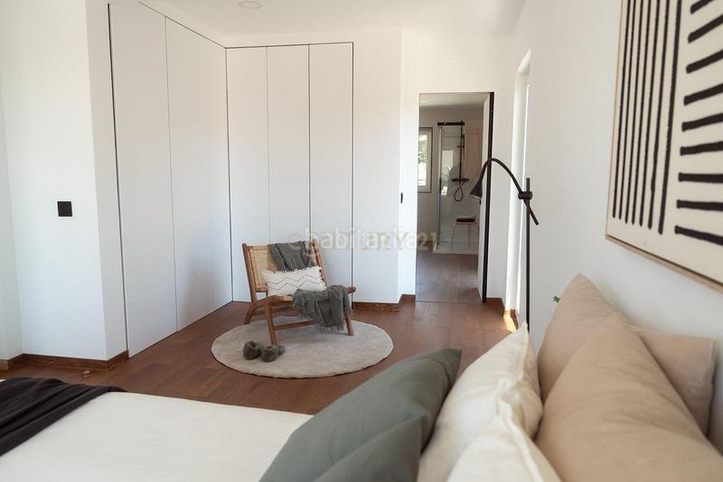 Foto fedef304-b9b0-4b0b-b596-5fef5b071e0e. Casa en carrer de l'havana en Cunit residencial Cunit
