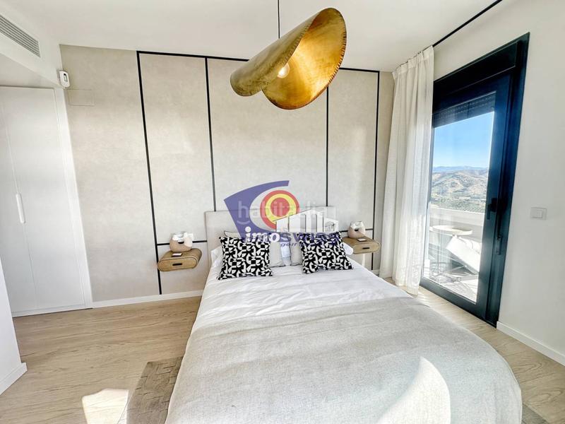 Foto 094c668a-2533-4293-ad67-79cbf2f8a3d0. Piso s bajo con amplias terrazas en Diseminados Rincón de la Victoria