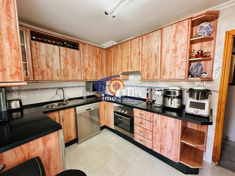 Foto 647a126e-bda4-4bba-a937-f4fc752dbc6c. Ático  primera línea de playa en Playa del Rincón Rincón de la Victoria