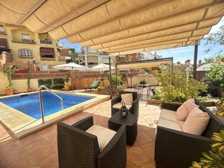 Xalet  Hermanos álvarez quintero. Impresionante chalet independiente con vistas al mar en serramar