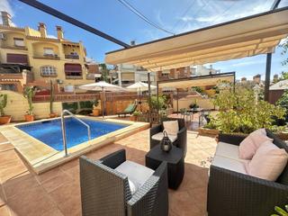Xalet  Hermanos álvarez quintero. Impresionante chalet independiente con vistas al mar en serramar