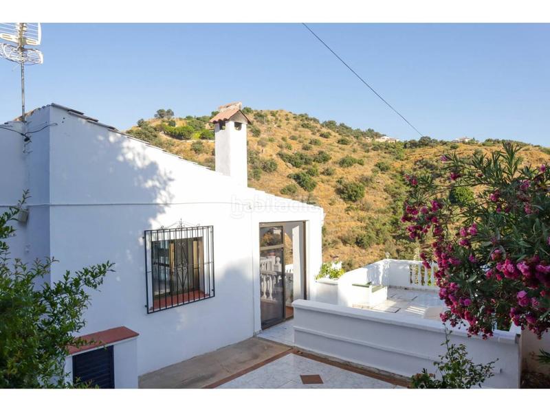 Foto f037d73f-e10f-4161-a09f-82c1f9bbb7a6. Mas avec parking dans Torrox pueblo Torrox