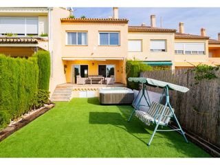 Miete Doppelhaus  Avenida golf. Alquiler por temporadasexclusivo chalet pareado con vistas al ma