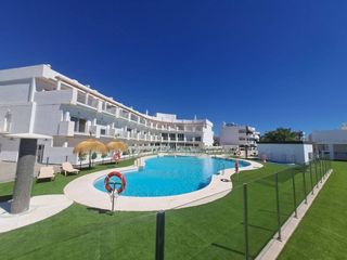 Pis  Calle torrox. Moderno piso a estrenar con terraza y garaje